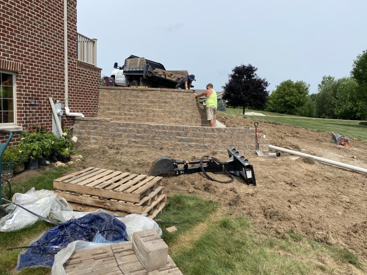 Retaining wall